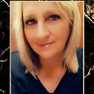 Meet your Posher, Carla